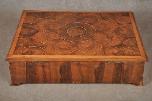 FINE 17TH CENTURY OLIVE WOOD LACE BOX - ADDITIONAL PHOTO 7