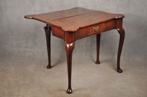 SMALL 18TH CENTURY MAHOGANY TEA TABLE - ADDITIONAL PHOTO 8