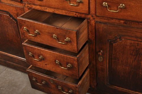 18TH CENTURY WELSH OAK DRESSER - ADDITIONAL PHOTO 8