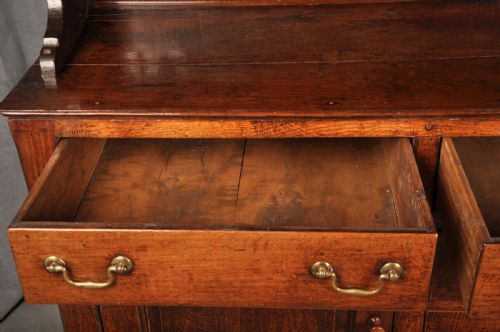 18TH CENTURY WELSH OAK DRESSER - ADDITIONAL PHOTO 11
