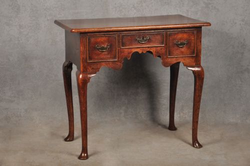 EARLY 18TH CENTURY OAK LOWBOY - ADDITIONAL PHOTO 1