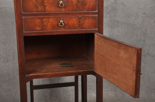 A FINE 18TH CENTURY MAHOGANY WASH STAND - ADDITIONAL PHOTO 5