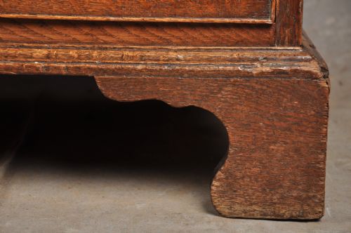 SMALL 18TH CENTURY OAK CHEST OF DRAWERS - ADDITIONAL PHOTO 6