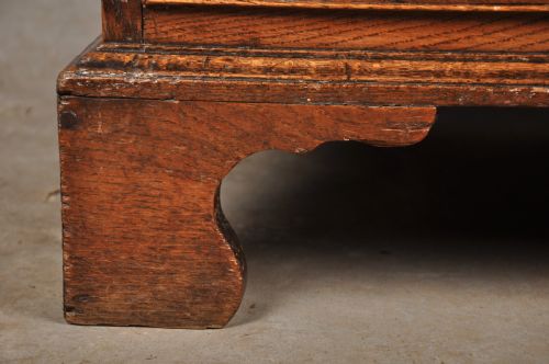 SMALL 18TH CENTURY OAK CHEST OF DRAWERS - ADDITIONAL PHOTO 7