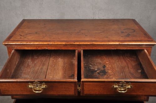 18TH CENTURY OAK CHEST OF DRAWERS - ADDITIONAL PHOTO 6