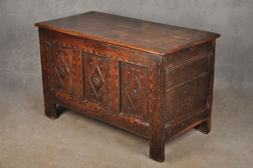 SMALL 17TH CENTURY YORKSHIRE COFFER - ADDITIONAL PHOTO 6
