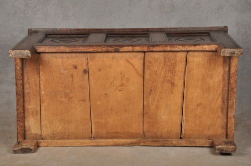 SMALL 17TH CENTURY YORKSHIRE COFFER - ADDITIONAL PHOTO 9