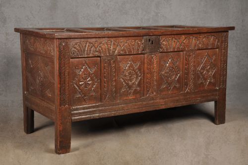 17th century oak coffer - CATEGORY: ANTIQUE CHESTS - DATED 17TH CENTURY