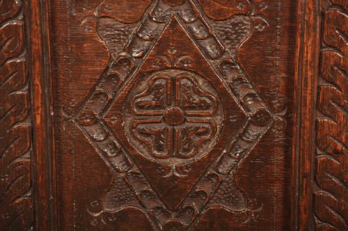 17TH CENTURY OAK COFFER - ADDITIONAL PHOTO 2