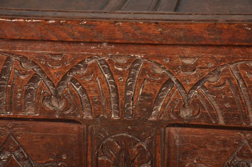 17TH CENTURY OAK COFFER - ADDITIONAL PHOTO 3