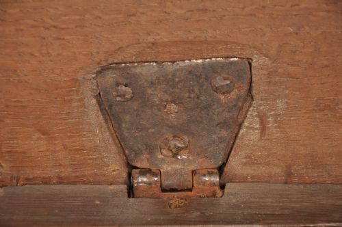 17TH CENTURY OAK COFFER - ADDITIONAL PHOTO 10