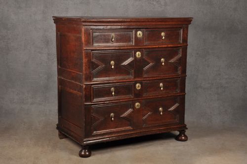 charles ii oak chest of drawers - CATEGORY: ANTIQUE CHEST OF DRAWERS - DATED 17TH CENTURY