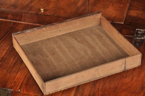 SMALL EARLY 18TH CENTURY WALNUT BUREAU - ADDITIONAL PHOTO 11