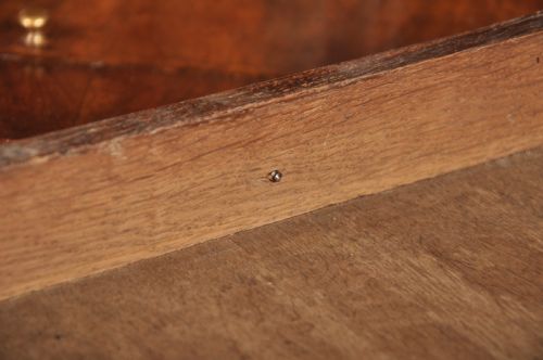 SMALL EARLY 18TH CENTURY WALNUT BUREAU - ADDITIONAL PHOTO 12