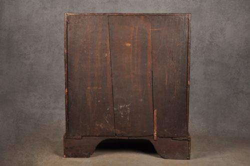 SMALL EARLY 18TH CENTURY WALNUT BUREAU - ADDITIONAL PHOTO 23