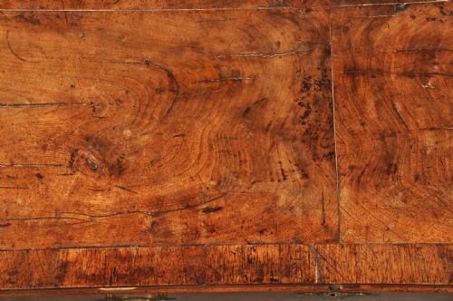 FINE 17TH CENTURY WALNUT CHEST OF DRAWERS - ADDITIONAL PHOTO 3