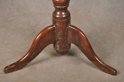 EARLY 18TH CENTURY CANDLE STAND - ADDITIONAL PHOTO 2
