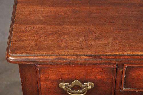 18TH CENTURY IRISH MAHOGANY LOWBOY - ADDITIONAL PHOTO 5