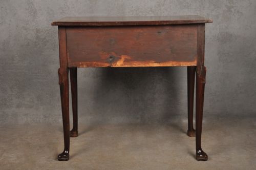 18TH CENTURY IRISH MAHOGANY LOWBOY - ADDITIONAL PHOTO 10