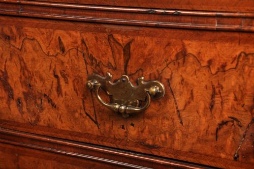 FINE EARLY 18TH CENTURY WALNUT SECRETAIRE CABINET - ADDITIONAL PHOTO 16