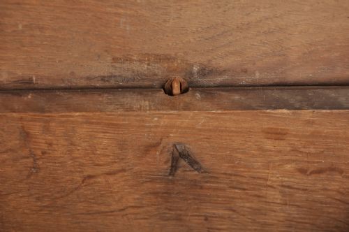 SMALL 17TH CENTURY OAK COFFER - ADDITIONAL PHOTO 11
