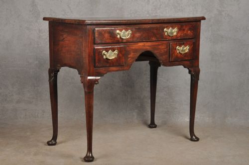 GEORGE II MAHOGANY LOWBOY - ADDITIONAL PHOTO 2