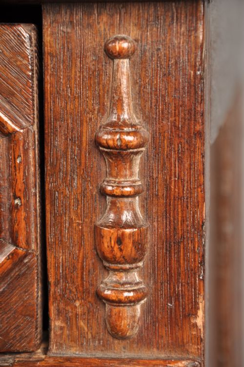 SMALL 17TH CENTURY OAK CHEST OF DRAWERS - ADDITIONAL PHOTO 12