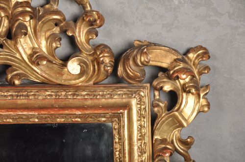 EARLY 18TH CENTURY SPANISH GILTWOOD POLYCHROME MIRROR - ADDITIONAL PHOTO 2