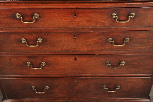 FINE 18TH CENTURY MAHOGANY CHEST OF DRAWERS - ADDITIONAL PHOTO 2