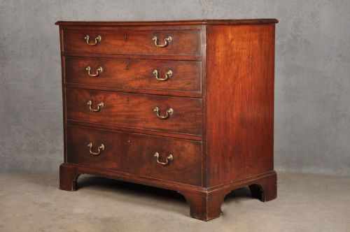 FINE 18TH CENTURY MAHOGANY CHEST OF DRAWERS - ADDITIONAL PHOTO 11
