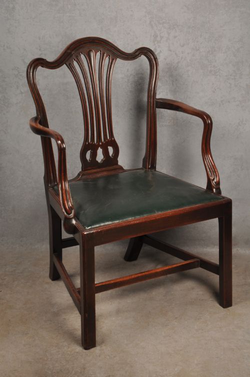 SET OF EIGHT 18TH CENTURY MAHOGANY HEPPLEWHITE CHAIRS - ADDITIONAL PHOTO 2