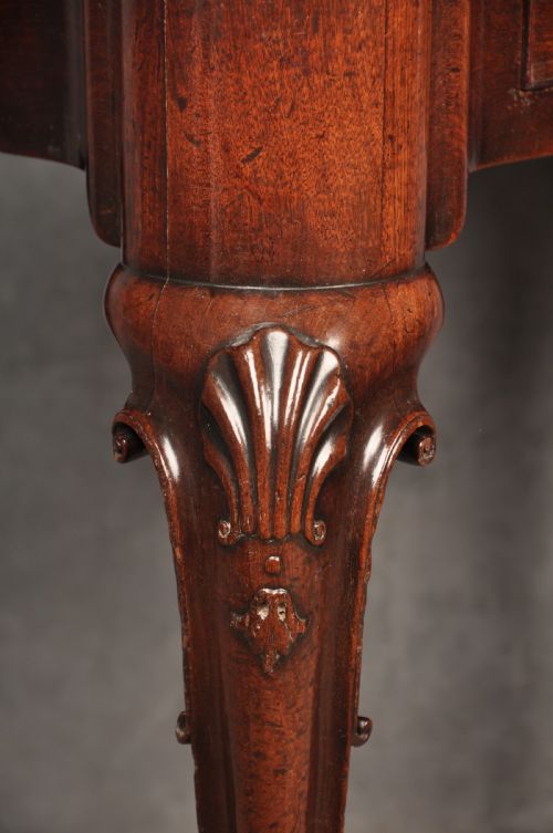 FINE 18TH CENTURY IRISH MAHOGANY TEA TABLE - ADDITIONAL PHOTO 3