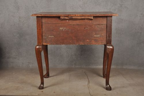 EARLY 18TH CENTURY OAK LOWBOY - ADDITIONAL PHOTO 11
