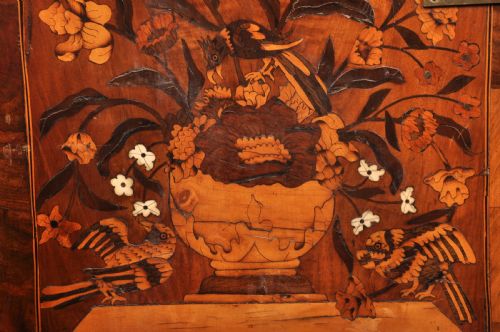 A FINE 17TH CENTURY MARQUETRY CABINET - ADDITIONAL PHOTO 4
