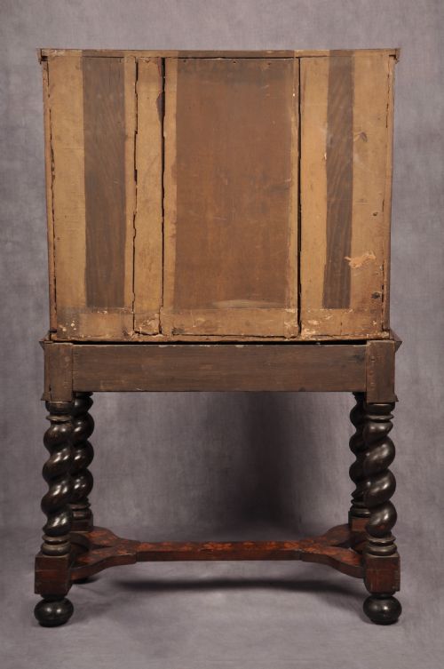 A FINE 17TH CENTURY MARQUETRY CABINET - ADDITIONAL PHOTO 20