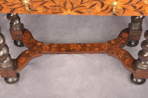 A FINE 17TH CENTURY MARQUETRY CABINET - ADDITIONAL PHOTO 26