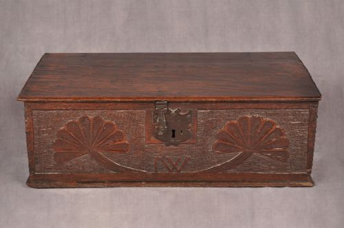 17th century oak box - CATEGORY: ANTIQUE BOXES - DATED 17TH CENTURY