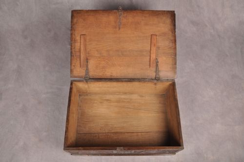 17TH CENTURY OAK BOX - ADDITIONAL PHOTO 8