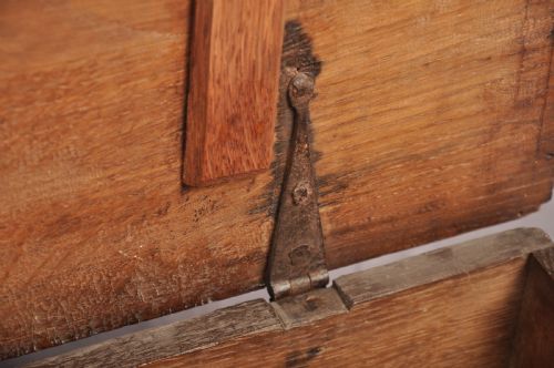 17TH CENTURY OAK BOX - ADDITIONAL PHOTO 11