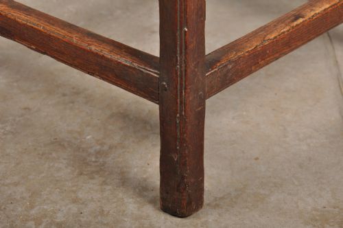 RARE 18TH CENTURY CIRCULAR OAK TABLE - ADDITIONAL PHOTO 3