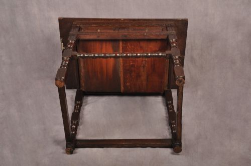17TH CENTURY OAK SIDE TABLE - ADDITIONAL PHOTO 11