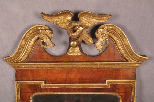 18TH CENTURY WALNUT PARCEL GILT MIRROR - ADDITIONAL PHOTO 3