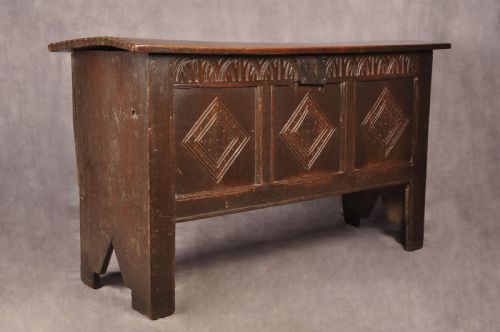EARLY 17TH CENTURY OAK COFFER - ADDITIONAL PHOTO 7