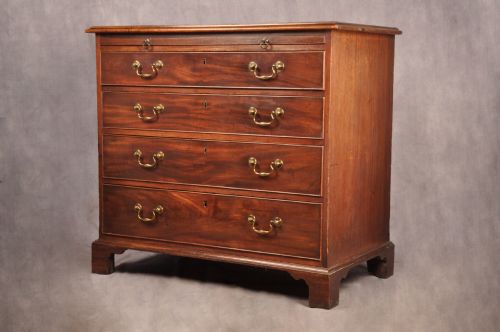 FINE 18TH CENTURY MAHOGANY CHEST OF DRAWERS - ADDITIONAL PHOTO 11