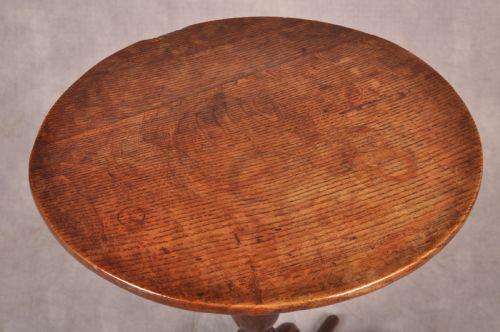 SMALL 18TH CENTURY OAK TRIPOD TABLE - ADDITIONAL PHOTO 2