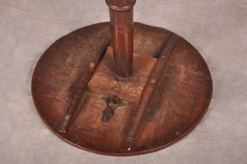 SMALL 18TH CENTURY OAK TRIPOD TABLE - ADDITIONAL PHOTO 4