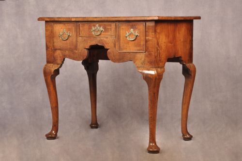 EARLY 18TH CENTURY WALNUT LOWBOY - ADDITIONAL PHOTO 2