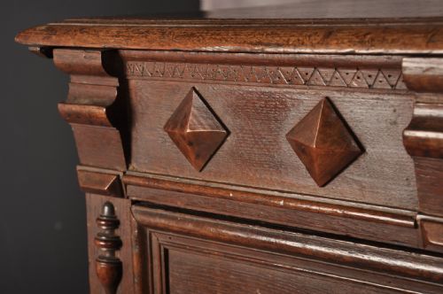 RARE 17TH CENTURY OAK CHEST OF DRAWERS - ADDITIONAL PHOTO 1