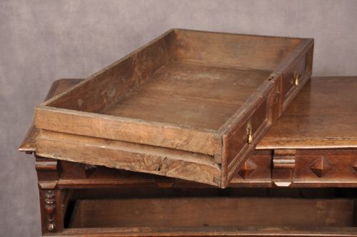 RARE 17TH CENTURY OAK CHEST OF DRAWERS - ADDITIONAL PHOTO 9