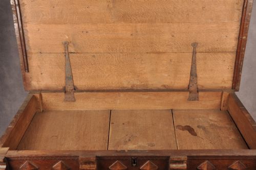 RARE 17TH CENTURY OAK CHEST OF DRAWERS - ADDITIONAL PHOTO 14